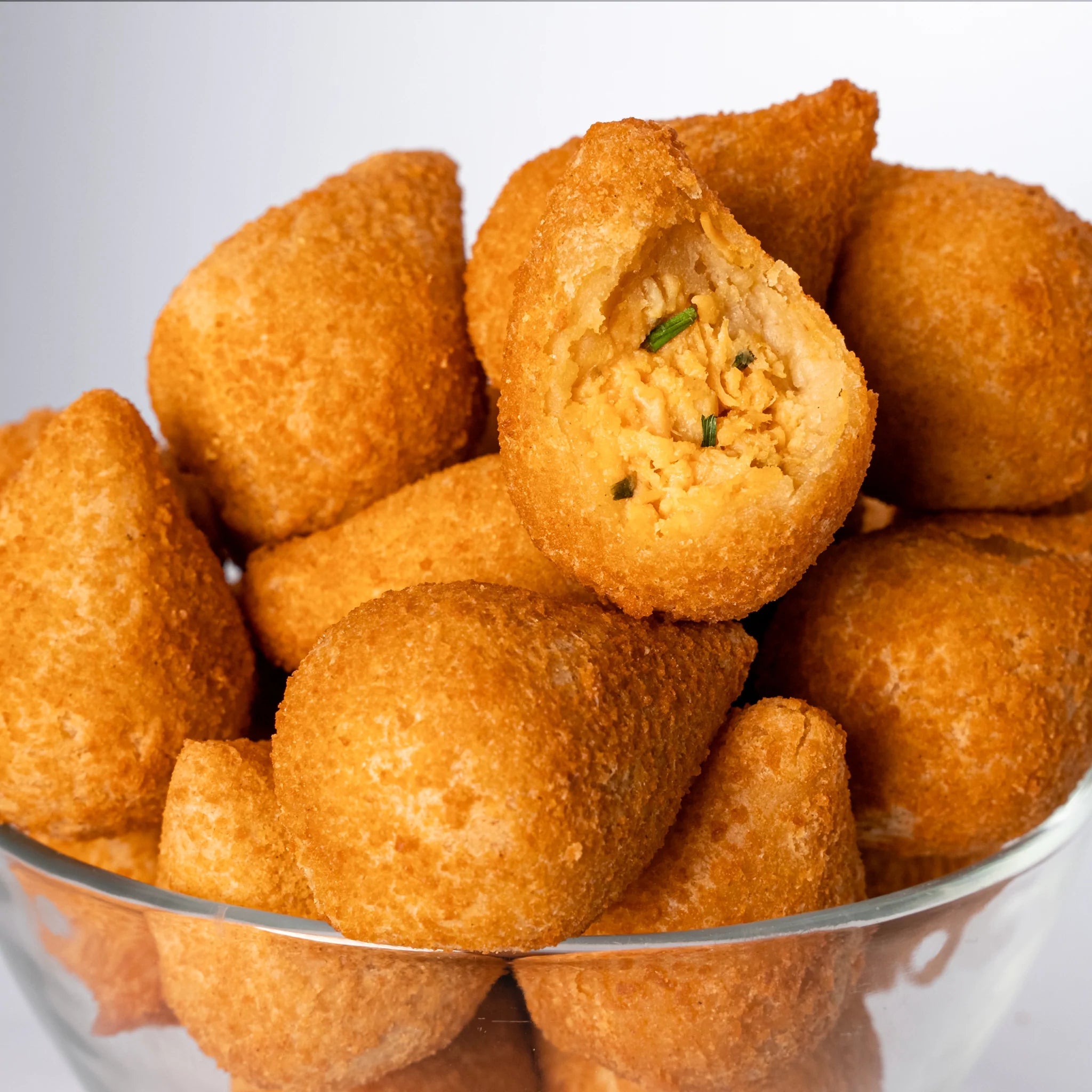 Beth's UK  Fried Frozen Coxinha With  50 Units - 1450g
