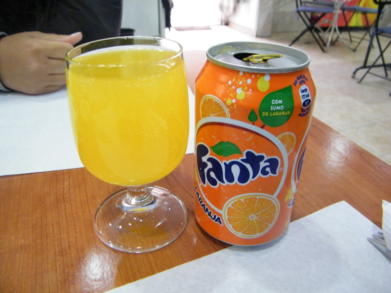 Fanta Laranja Lata (330ml) - Fanta Orange Can (330ml)