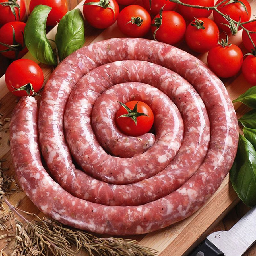 Linguiça de Porco Caseira com Pimenta (Aprox. 1kg) - Homemade Pork Sausage with Pepper (Approx. 1kg)