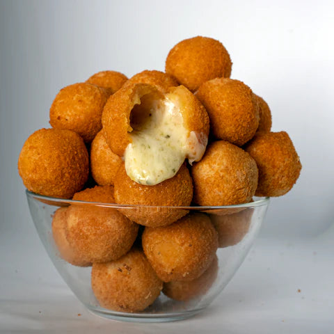 Bolinha de Queijo - BETH'S - 50 Unidades 1450g - Cheese Ball - BETH'S - Pack of 50 Units  1450g